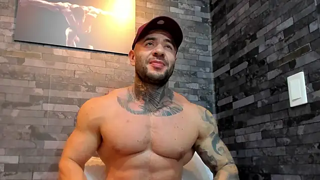 BruceDallas live sex cam