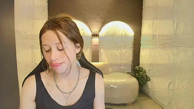 jazmin_r_'s cam snapshot