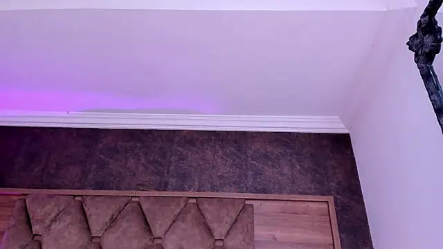 AriadnaLoren live sex cam