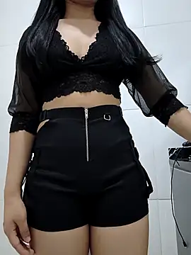 Lymaleticia's cam snapshot