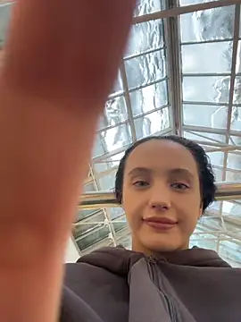 MiaTee's cam snapshot