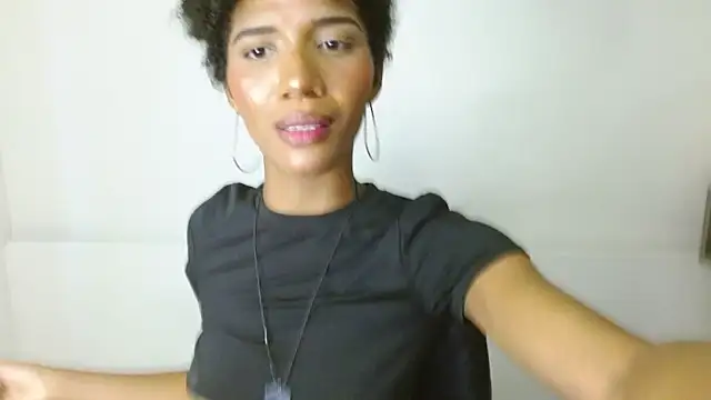 Alisson_Smal's cam snapshot