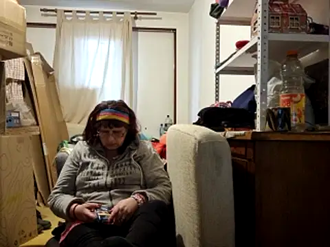 Samantha_Squirt@xh live sex cam