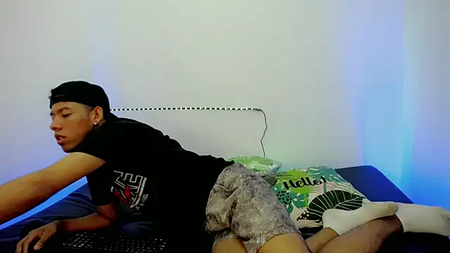 Tupac_D's cam snapshot