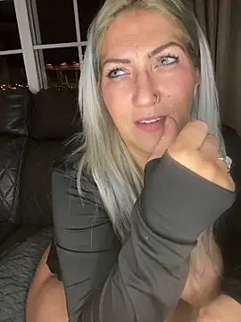 LittleMissEeve live sex cam