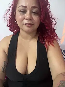 Red_milf_love's cam snapshot