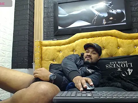 Liam_and_albala's cam snapshot