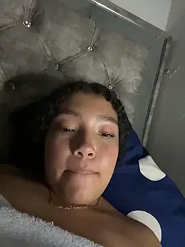 PetiteKattia's cam snapshot