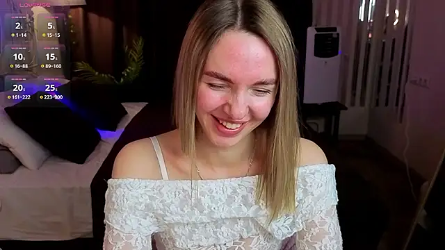 molly_crystal's cam snapshot