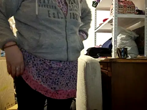 Samantha_Squirt@xh live sex cam