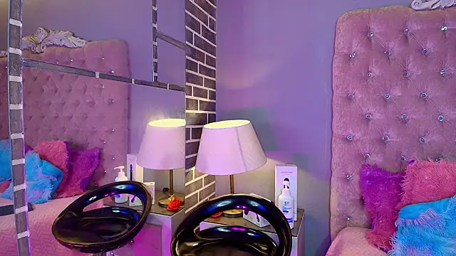 AdelaineBest's cam snapshot