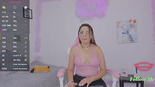 milfAaura's cam snapshot