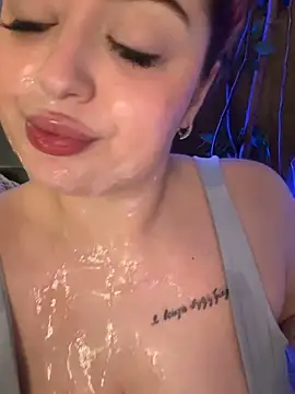 KellyMoors live sex cam