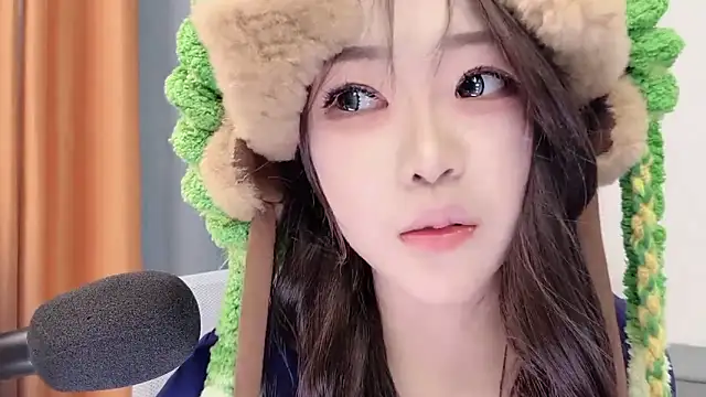 smalldaisy's cam snapshot