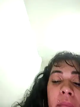 hanni2025's cam snapshot