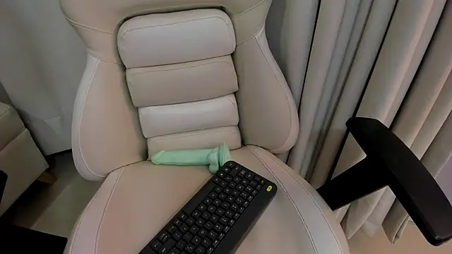 BabyAngel18_'s cam snapshot