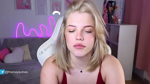 Maya_Rave live sex cam