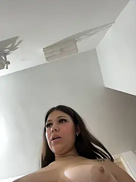 Alyshanon18 live sex cam