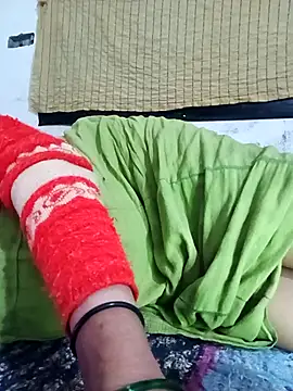 CUTE_CPL_001's cam snapshot