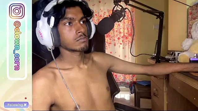 RavenKisses live sex cam