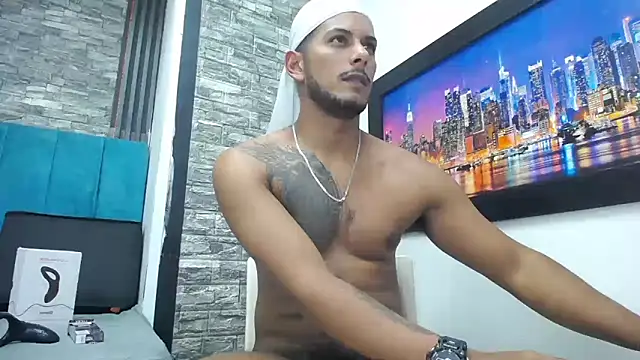Chris_Dick23 live sex cam