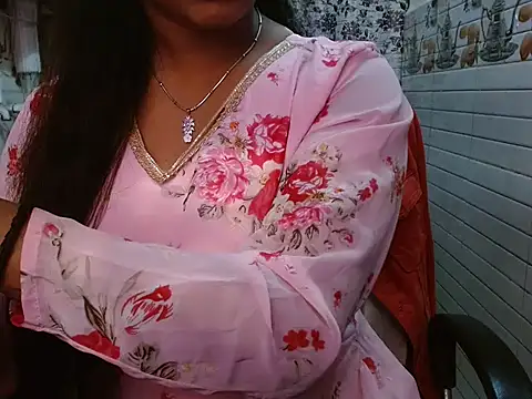 LovingPihu live sex cam