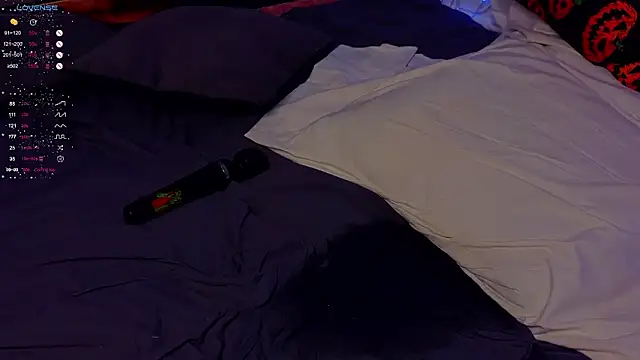 Hollara_Bangg's cam snapshot