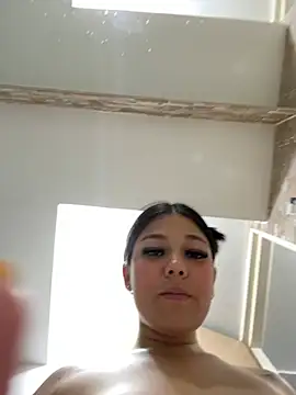 Alyshanon18 live sex cam