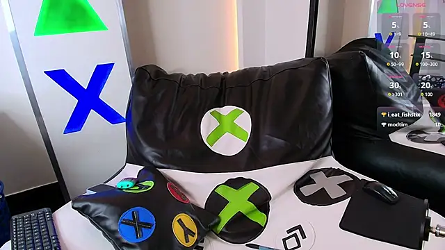 Cody_Bloom live sex cam