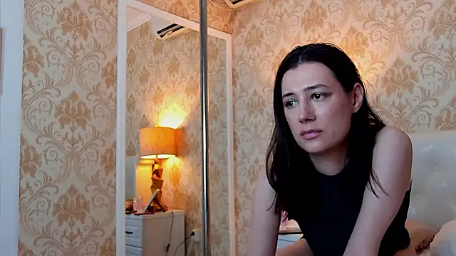 JuliaHunts live sex cam