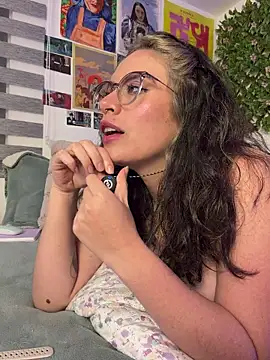 Katheerine live sex cam