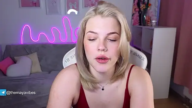 Maya_Rave live sex cam