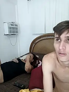 Milfvalesk live sex cam