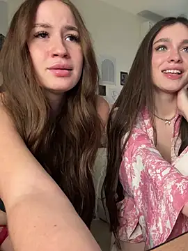 MayaGlow live sex cam