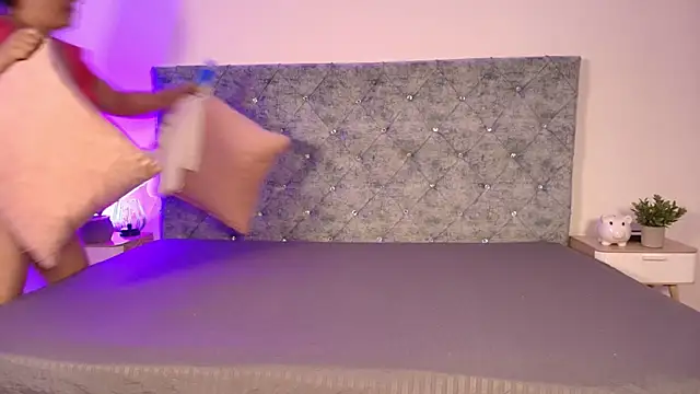 Shara_moon live sex cam