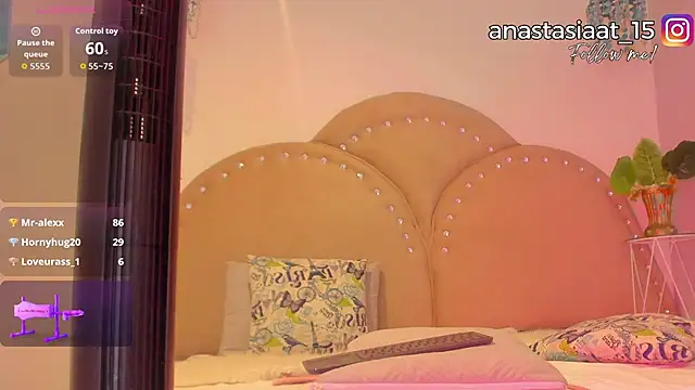 Miia_Thompsonn live sex cam