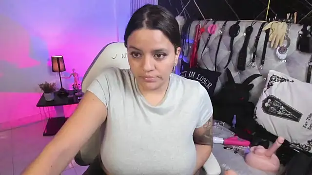 victoria__floyd live sex cam