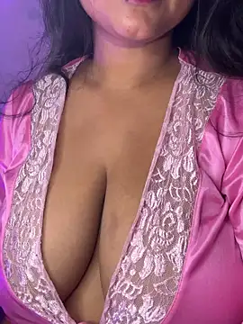 GLaM_GoDdEsS_143 live sex cam