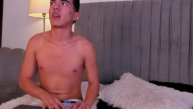 ryan_snakee live sex cam