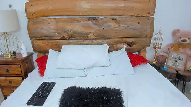 Vunnie_honeie's cam snapshot