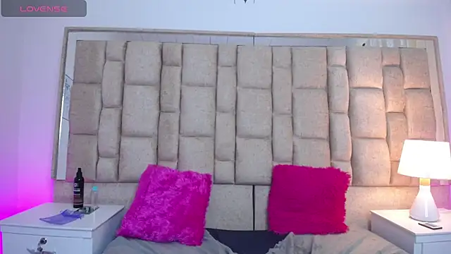 Bella_Haimi's cam snapshot