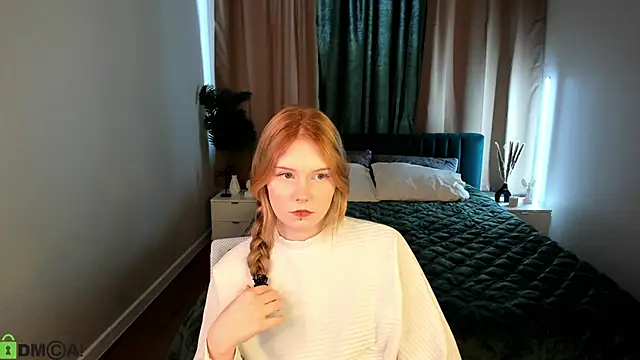 Julia_Anis's cam snapshot