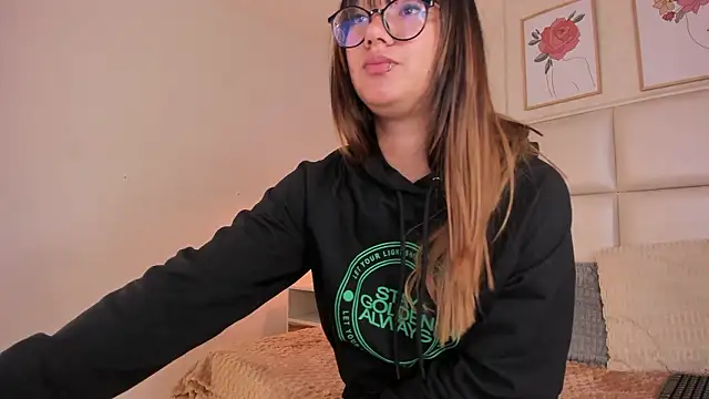 Aily_Yozuko's cam snapshot