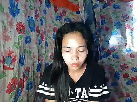 PinaySkinnyGirl's cam snapshot