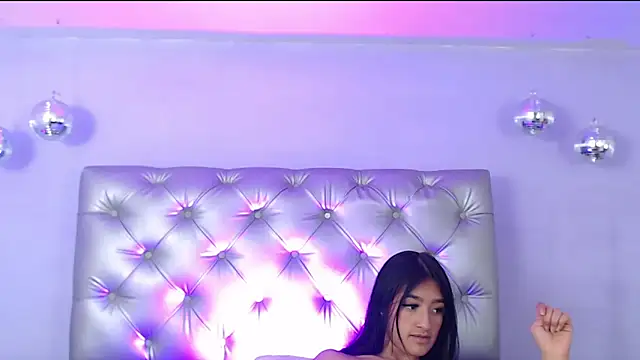 SilvanyMontana's cam snapshot