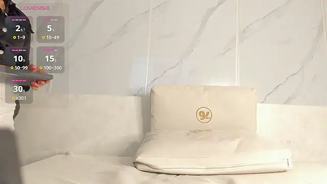 valerith_hale's cam snapshot