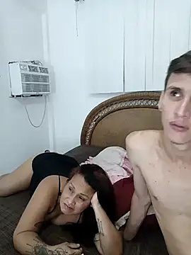 Milfvalesk live sex cam