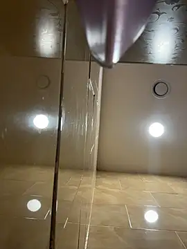 MiaTee's cam snapshot