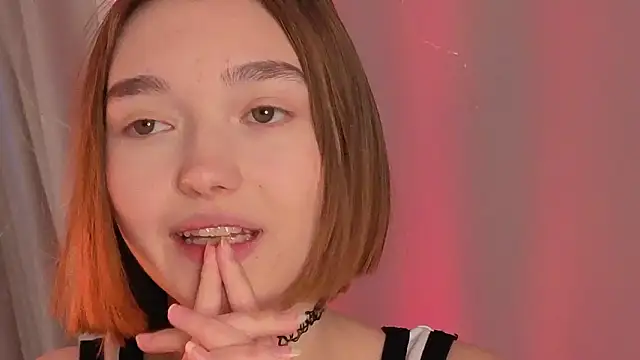 Leyla_crsh's cam snapshot