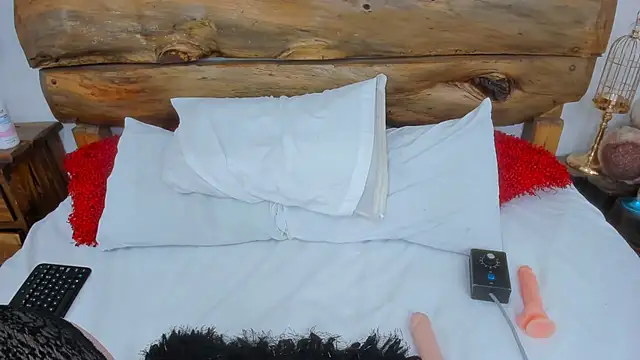 Vunnie_honeie's cam snapshot